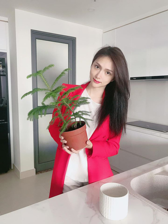 Căn hộ sang trọng, chứa nhiều hàng hiệu của Hương Giang-7