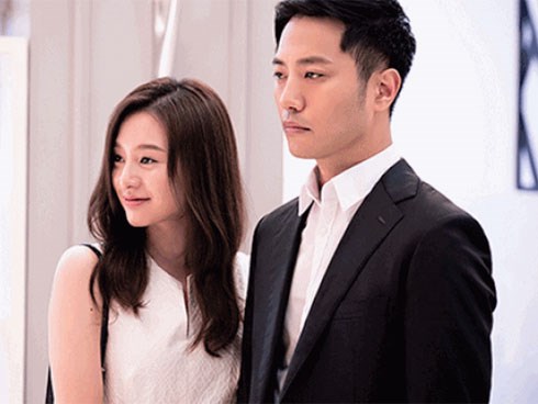 Gặp vợ cũ 31 tuổi đi thử váy cưới với trai già U50 còn “nghèo rớt”, chồng cũ xông đến