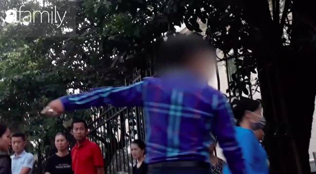 Nhức nhối nạn cò mồi cổng viện K: Chèo kéo bệnh nhân sang phòng khám tư nhân, bị đau bụng bắt đi xét nghiệm... HIV-7