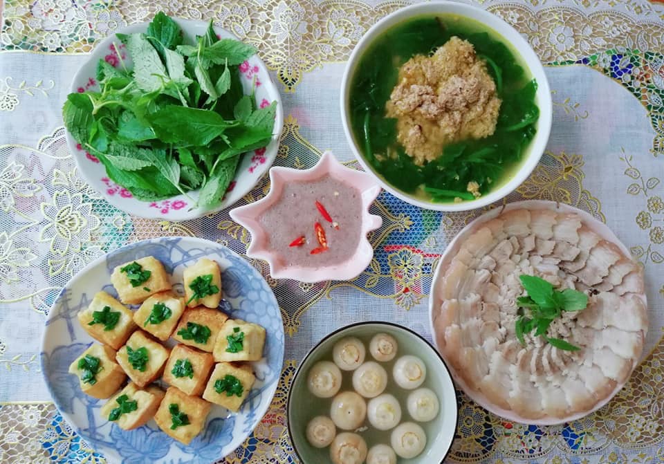 Ở Nhật thiếu thốn đủ đường, 9X vẫn khiến mọi người trầm trồ với mâm cơm đúng chuẩn vị Việt-9