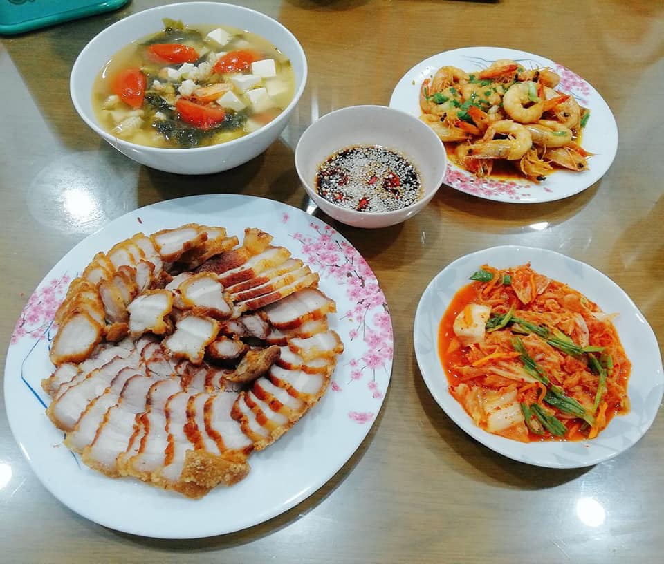 Ở Nhật thiếu thốn đủ đường, 9X vẫn khiến mọi người trầm trồ với mâm cơm đúng chuẩn vị Việt-13