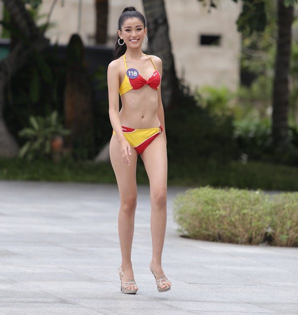 Top 45 thí sinh của Hoa hậu Hoàn vũ Việt Nam 2019 khoe body quyến rũ trong phần thi Người đẹp biển-2