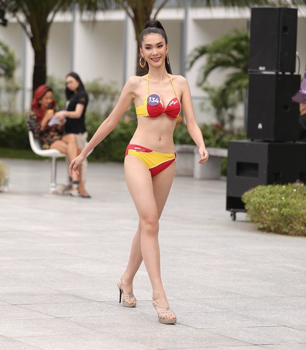 Top 45 thí sinh của Hoa hậu Hoàn vũ Việt Nam 2019 khoe body quyến rũ trong phần thi Người đẹp biển-6