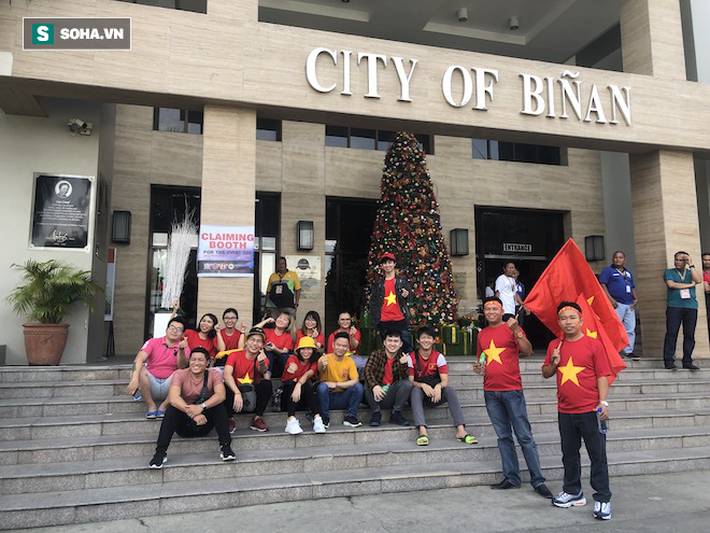 Fan Việt nhuộm đỏ SVĐ Binan, dự đoán chiến thắng áp đảo cho đội nhà-10