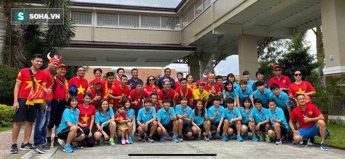 Fan Việt nhuộm đỏ SVĐ Binan, dự đoán chiến thắng áp đảo cho đội nhà-11