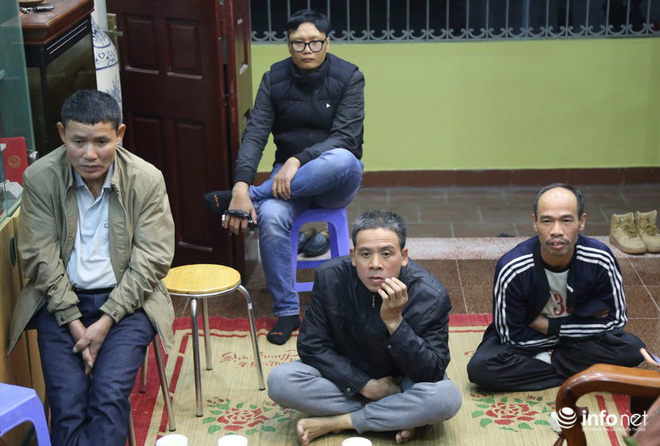 Phút trầm ngâm, lo lắng của các bậc sinh thành khi Quang Hải bị chấn thương-5