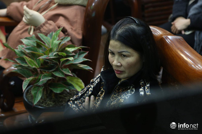 Phút trầm ngâm, lo lắng của các bậc sinh thành khi Quang Hải bị chấn thương-6