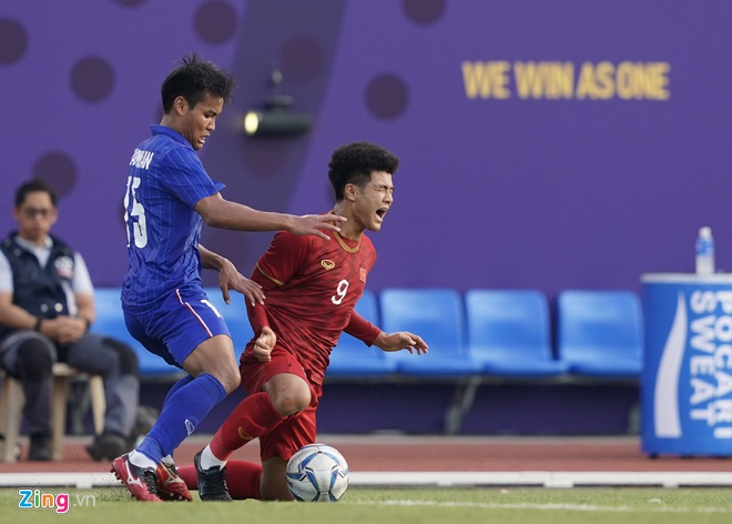 Việt Nam cho Thái Lan thành cựu vương sau trận hòa 2-2, tiến thẳng vào bán kết SEA Games với ngôi đầu bảng-6