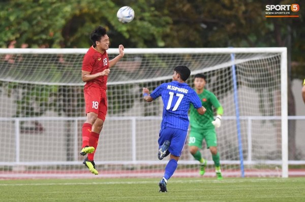 Thủ môn U22 Việt Nam mắc sai lầm, fan kêu trời: Bóng đá Việt Nam chỉ toang vì thủ môn-4