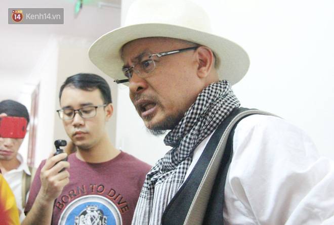 Bà Thảo bất ngờ không đến tòa nghe HĐXX tuyên án, ông Vũ cho biết không giành giật gì, rất sợ khi đối diện với 4 người con-2