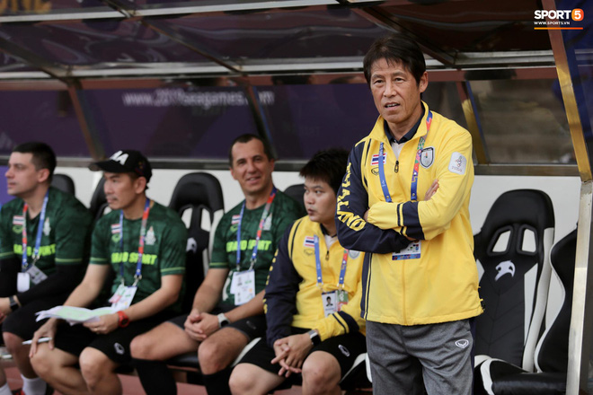 Thầy Park và HLV trưởng Thái Lan không bắt tay nhau ở trận đấu quyết định tại SEA Games 30-2