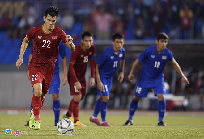 Việt Nam cho Thái Lan thành cựu vương sau trận hòa 2-2, tiến thẳng vào bán kết SEA Games với ngôi đầu bảng-2