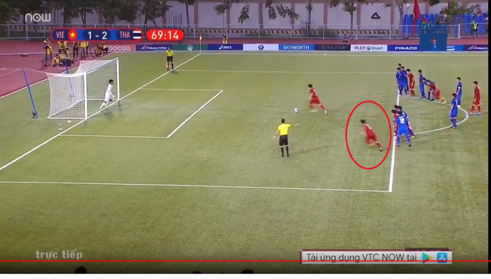 U22 Việt Nam ăn mừng đầy cảm xúc sau bàn thắng gỡ hòa 2-2 của Tiến Linh vào lưới U22 Thái Lan-7