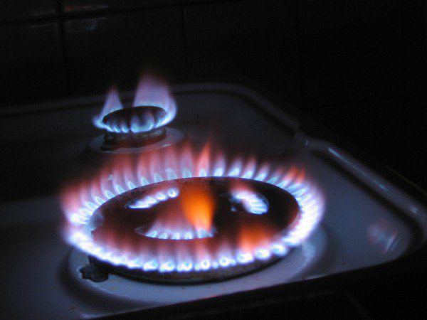 Bếp gas có tiếng kêu lục cục, mau chóng kiểm tra ngay kẻo cả nhà rước họa-2