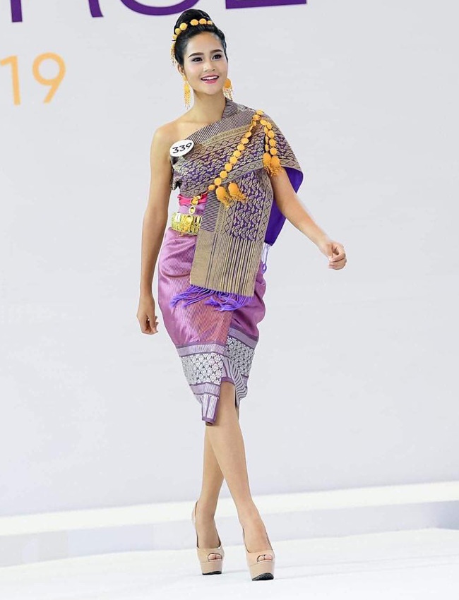 4 cô gái Lào hot ở Việt Nam mặc đồ truyền thống lẫn hiện đại đều thu hút-2