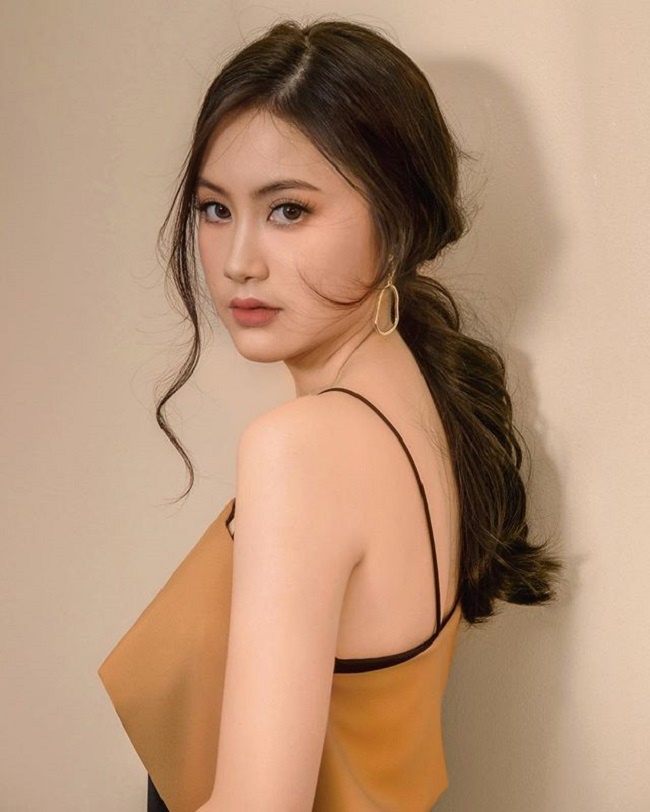 4 cô gái Lào hot ở Việt Nam mặc đồ truyền thống lẫn hiện đại đều thu hút-11