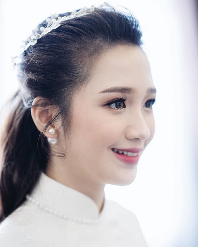 4 cô gái Lào hot ở Việt Nam mặc đồ truyền thống lẫn hiện đại đều thu hút-13