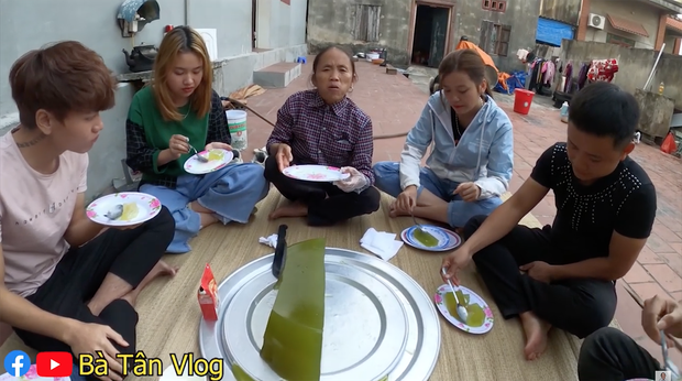 Giữa mùa đông, Sa Pa tuyết đã rơi còn Bà Tân Vlog lại làm thạch để ăn cho nó... mát, lại còn sử dụng loại lá dứa cực khác người-9