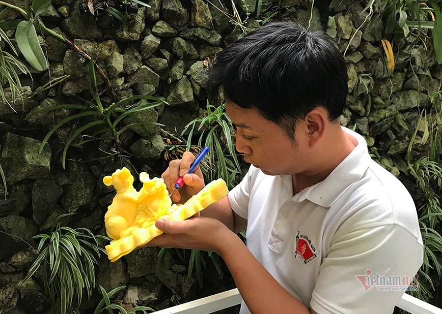 Chuột cõng chĩnh vàng cháy sáng, sốt hàng Tết năm nay-5