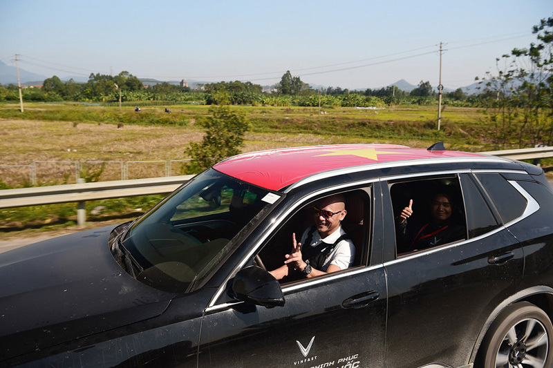 Gần 100 xe VinFast khởi động hành trình 1.000km chinh phục địa đầu Tổ quốc-6