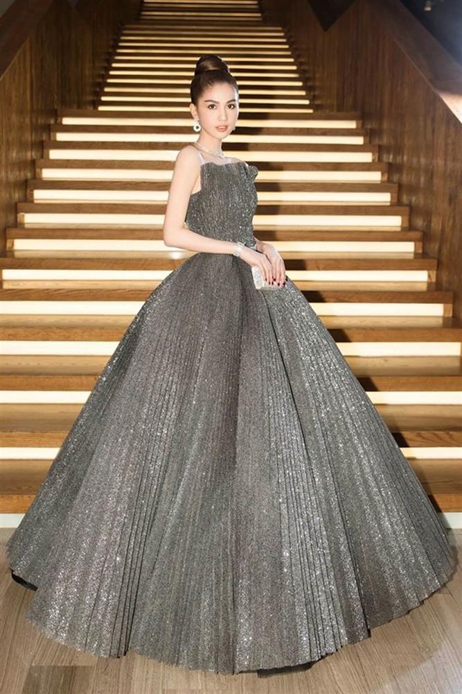 Ngọc Trinh mặc váy hóa công chúa đẹp cỡ này, bảo sao bạn trai vừa chia tay vẫn hẹn yêu-2