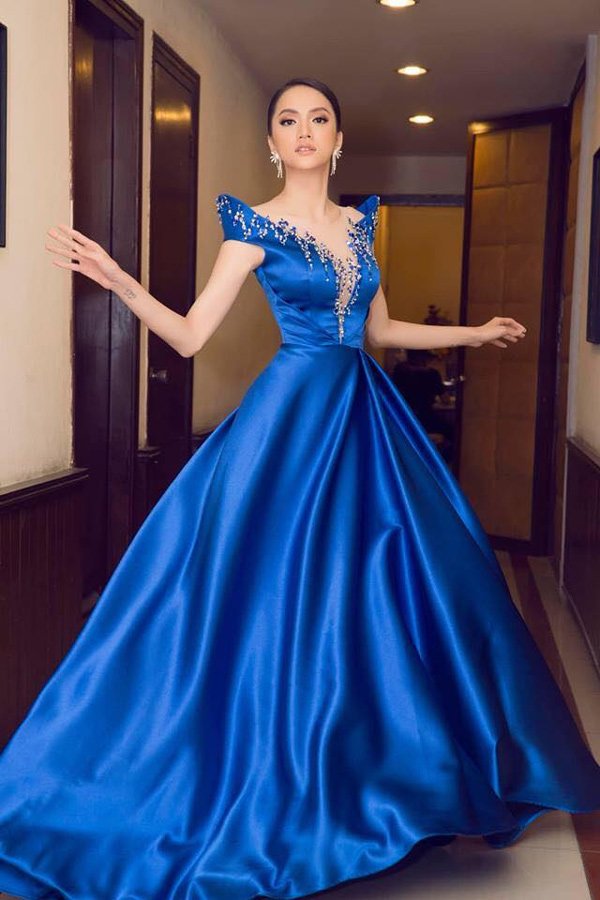 Xanh cổ điển được công bố là màu của năm 2020, sao Việt nào đã đón đầu xu hướng?-9
