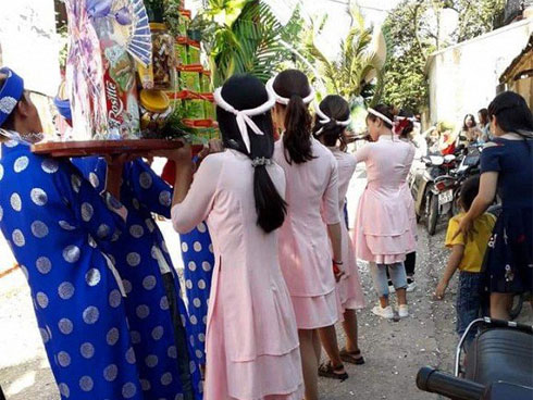 Đội bê tráp mặc trang phục võ thuật trong đám hỏi xứ Nghệ gây sốt-6