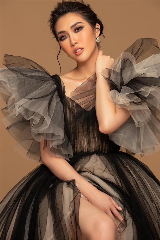 Tường Linh khoe sắc vóc trước thềm chung kết Hoa hậu Hoàn vũ 2019-7