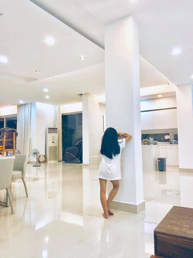 Thủy Tiên giận tím người khi bị con gái cà khịa, lập tức đưa ra hình phạt dữ như cọp nhưng ai cũng phì cười-2