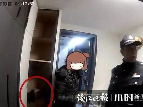 Cho con trai và tinh tinh ăn ngủ cùng nhau để phục vụ thí nghiệm, nhà khoa học vội chấm dứt mọi thứ sau 9 tháng khi phát hiện ra sự thật kinh hoàng-9