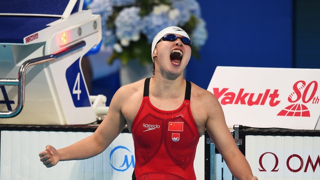 Nữ vận động viên làm thế nào khi ngày thi đấu gặp đèn đỏ?-1