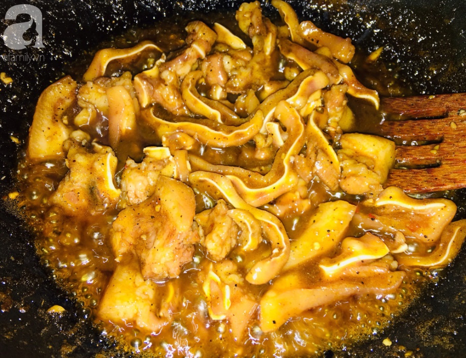 Đổi món cuối tuần với tai heo khìa nước dừa giòn sựt thơm nức-5