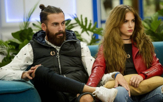 Kinh hoàng chương trình thực tế ép thí sinh nữ xem cảnh cô bị cưỡng hiếp-2