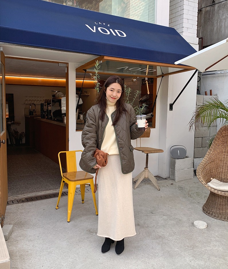 Rất khó để chị em ngó lơ” 4 công thức diện áo len + chân váy xinh xắn quá mức quy định này-13