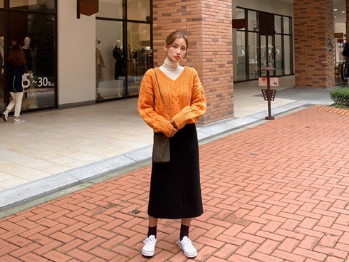 Diện áo len dáng rộng vẫn khoe được eo thon, hack dáng cực đỉnh chỉ bằng một thao tác đơn giản-13