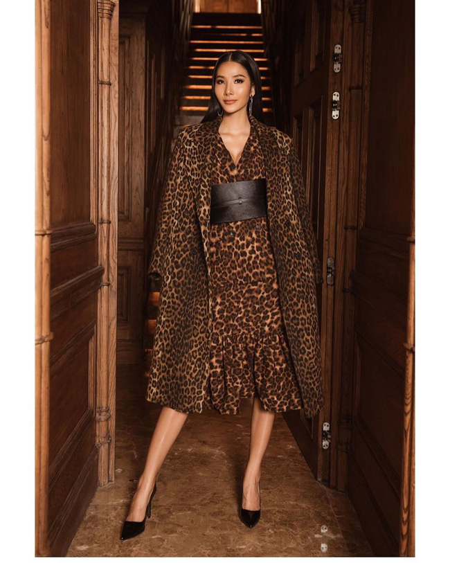 Hoàng Thùy tại Miss Universe 2019: Trang phục đầu tư đã đành, giày cao gót cũng chưa đôi nào đi lại lần 2 kể từ khi sang Mỹ-3