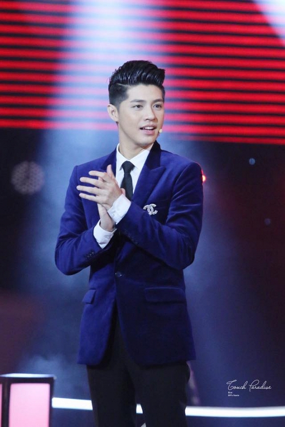 Diện vest sương sương, sao nam Việt khiến fan mê tít bởi vẻ đẹp lịch lãm, cuốn hút-12