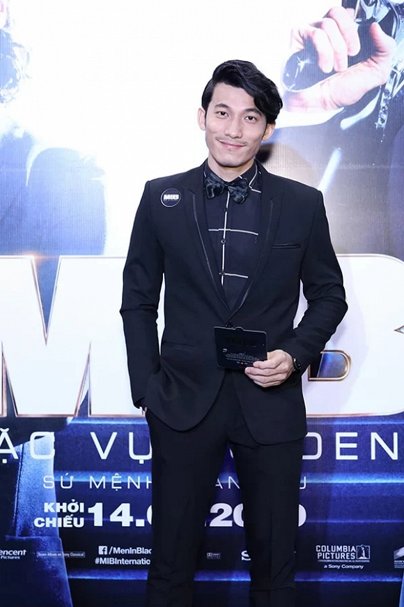 Diện vest sương sương, sao nam Việt khiến fan mê tít bởi vẻ đẹp lịch lãm, cuốn hút-18