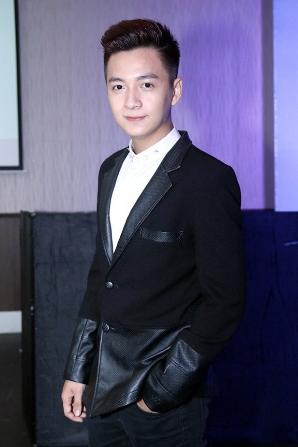 Diện vest sương sương, sao nam Việt khiến fan mê tít bởi vẻ đẹp lịch lãm, cuốn hút-6