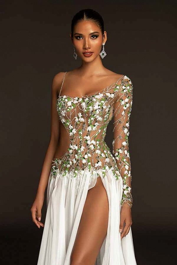 Trang phục dạ hội lấy cảm hứng từ giọt hoa tuyết của Hoàng Thuỳ tại Miss Universe 2019-5
