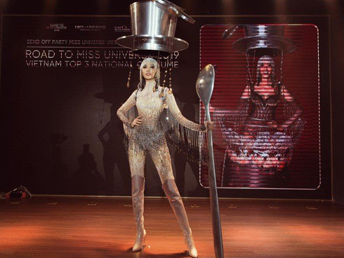 Bản thiết kế trang phục dân tộc 7 miếng đất cho Khánh Vân thi Miss Universe 2020 gây tranh cãi-8