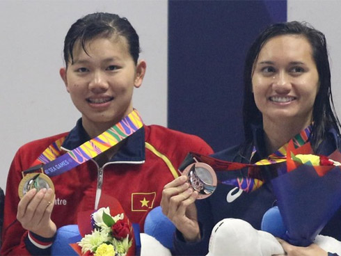 Vượt qua đối thủ mạnh đến từ Singapore, Ánh Viên giành huy chương vàng thứ 5 tại SEA Games-1