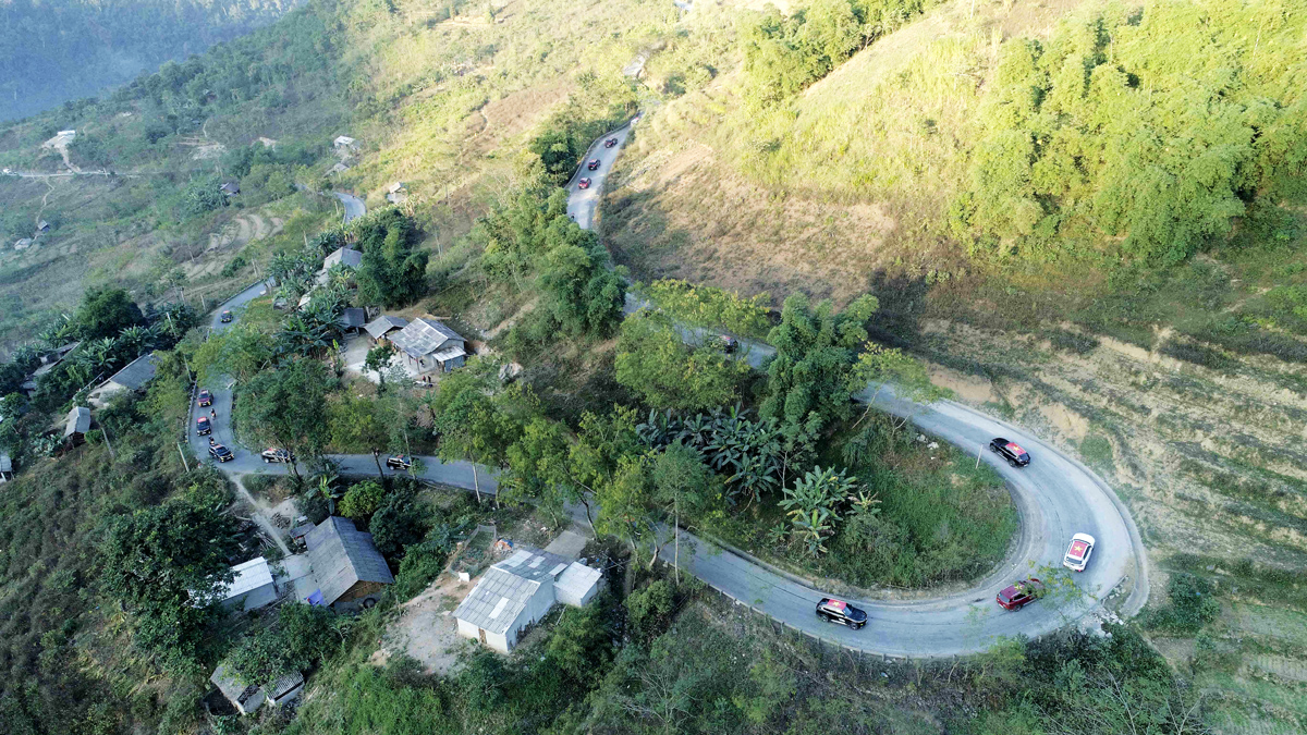 Đoàn xe mắt hí” chinh phục những cung đường thách thức bậc nhất địa đầu Tổ quốc-3