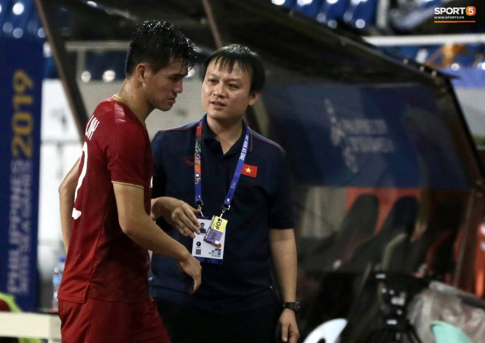 Tiến Linh dính chấn thương, lo lắng càng đè nặng lên vai HLV Park Hang-seo trước thềm chung kết SEA Games 30-9