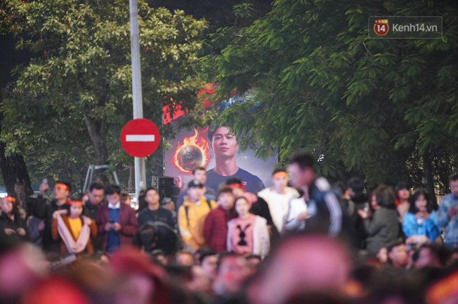 U22 Việt Nam đả bại U22 Campuchia với 4 bàn không gỡ, CĐV sung sướng reo hò: Vô chung kết thôi bà con-52