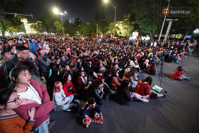 U22 Việt Nam đả bại U22 Campuchia với 4 bàn không gỡ, CĐV sung sướng reo hò: Vô chung kết thôi bà con-60