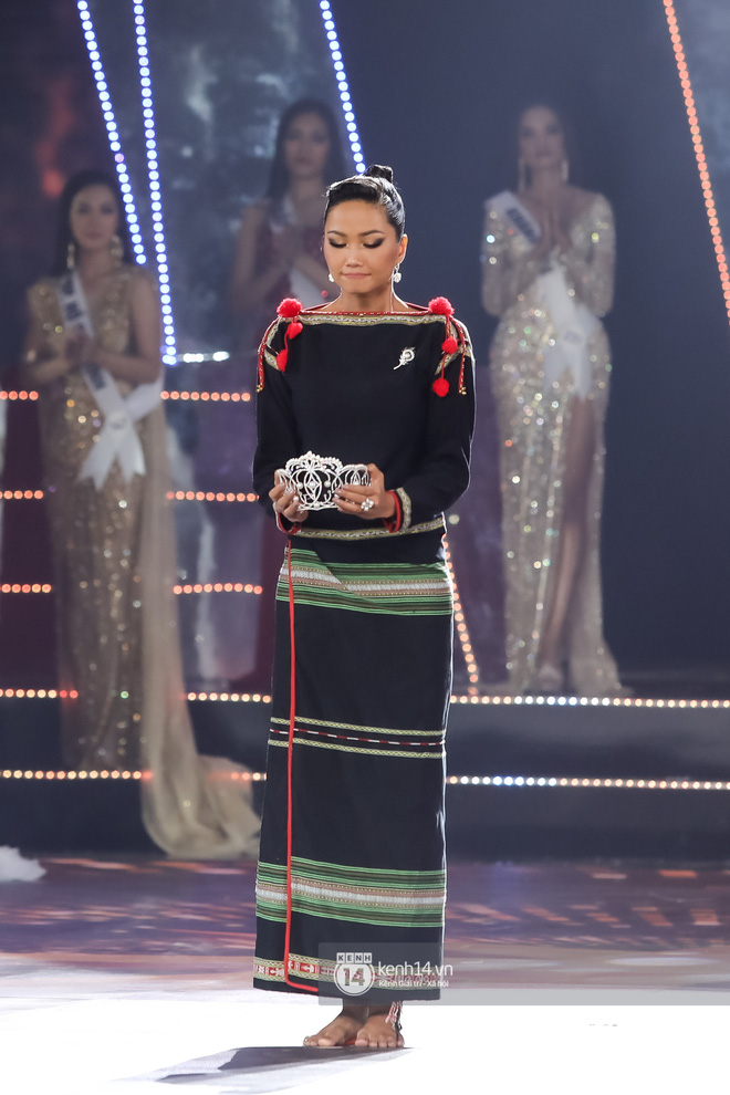 Chính thức: Nguyễn Trần Khánh Vân là Tân Hoa hậu Hoàn vũ Việt Nam 2019-4