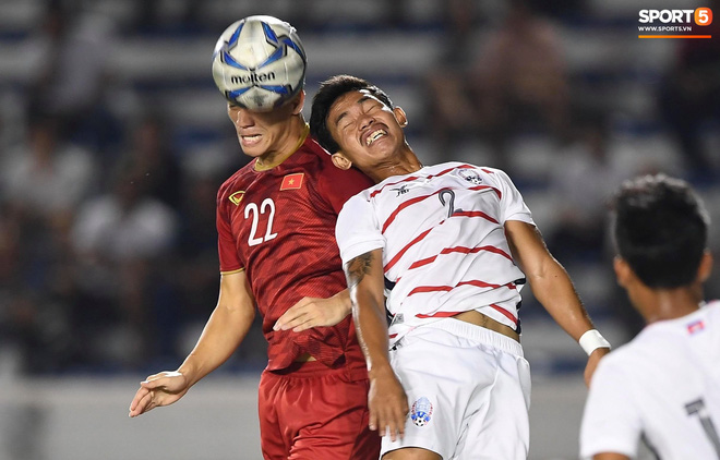 Đức Chinh hóa siêu tiền đạo, khiến HLV U22 Campuchia ngừng gáy trước U22 Việt Nam-10