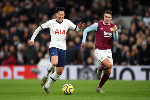 Ngỡ ngàng: Son Heung-min lập siêu phẩm bàn thắng để đời sau khi dẫn bóng 73 mét, 8 đối thủ đuổi theo mà không cản nổi-2