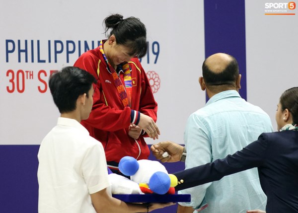 Mặt buồn xo nhận HCV thứ 5 tại SEA Games 2019, Ánh Viên bị nhắc nhở-6